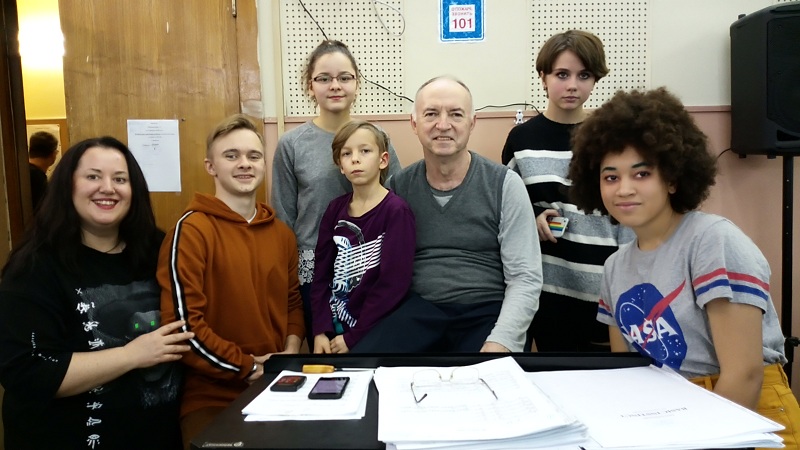 Планета-Семьи-хип-Хоп-Соц-Ликбез-оркестр-13021.jpg