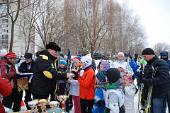 07.02.2015 на лыжной трассе по адресу: Мусы Джалиля ул.,  д.2, корп.2 управой района Зябликово совместно с ГБУ г. Москвы «Центр досуга и спорта «Маяк» были  организованны и проведены соревнования по  лыжным гонкам среди жителей района