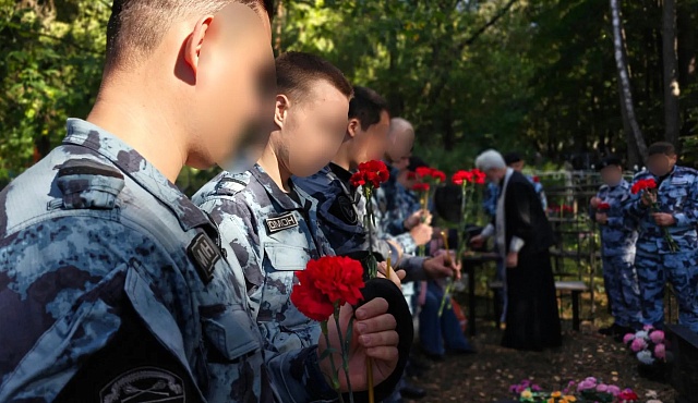 Спецназовцы столичного главка Росгвардии почтили память товарища, погибшего при исполнении служебного долга 